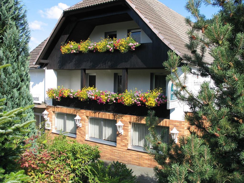 Hotel Restaurant Gunsetal Bad Berleburg Exterior photo