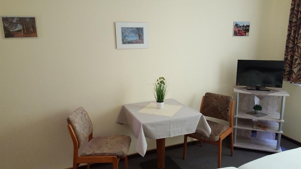 Hotel Restaurant Gunsetal Bad Berleburg Exterior photo